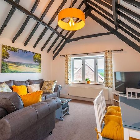 Valley Farm Holiday Cottages Аксмінстер Екстер'єр фото